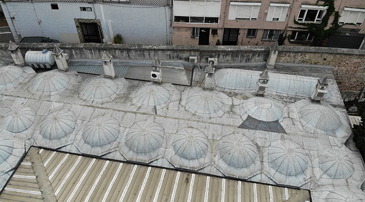 472 yıllık Mihrimah Sultan Camii'ne klima monte edildi