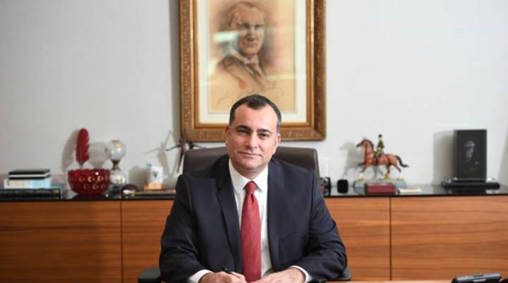 Çankaya Belediye Başkanı Alper Taşdelen, makam aracını satışa çıkardı: Halkın parası halka gitsin