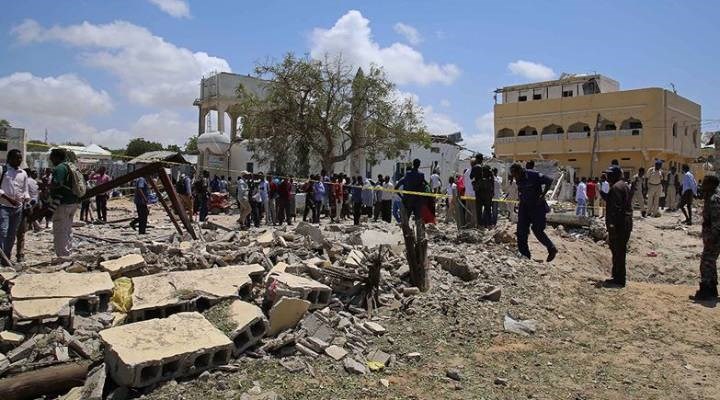 Somali'de bomba yüklü araçla saldırı: 17 can kaybı