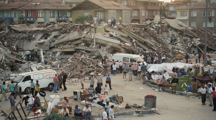 İstanbul 'Marmara Depremi'nden nasıl etkilendi? Beklenen deprem için  uzmanlar ne söylüyor?