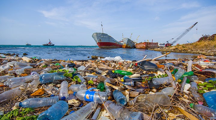 Okyanusta 21 milyon ton plastik atık