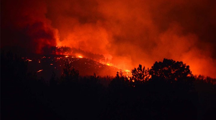 Kozan'da pazar günü başlayan orman yangınını söndürme çalışmaları devam ediyor