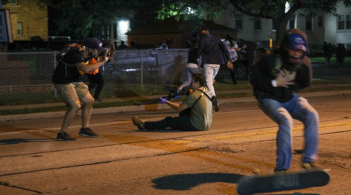 ABD'deki protestolarda iki kişi vurularak öldürüldü