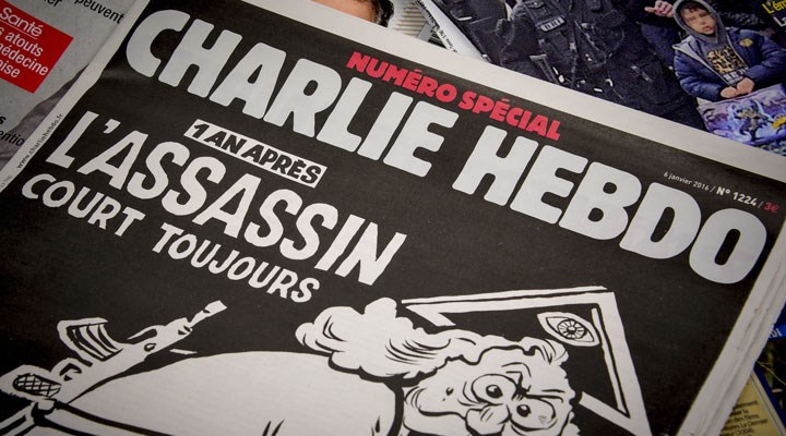 Charlie Hebdo, tartışılan karikatürleri yeniden yayımlayacak