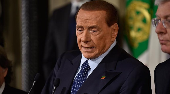 Eski İtalya Başbakanı Berlusconi koronavirüse yakalandı