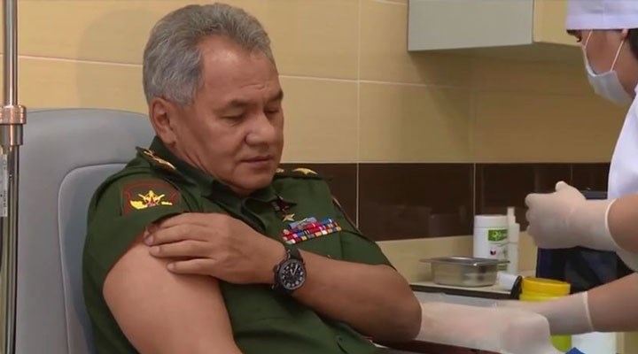 Rusya Savunma Bakanı Şoygu, Sputnik-V aşısını yaptırdığını açıkladı
