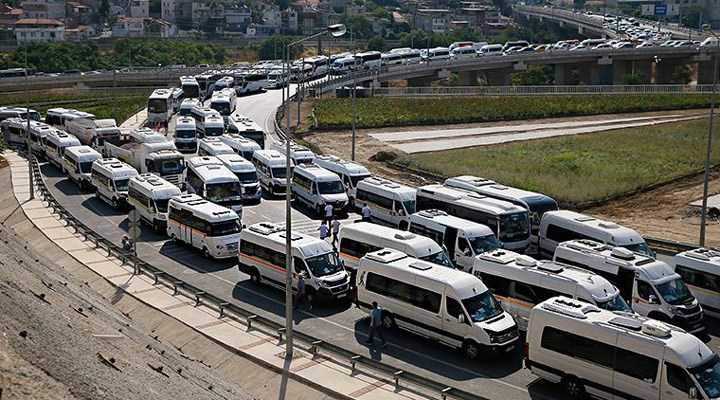 İzmir Büyükşehir Belediyesi 400 servis plakası verecek