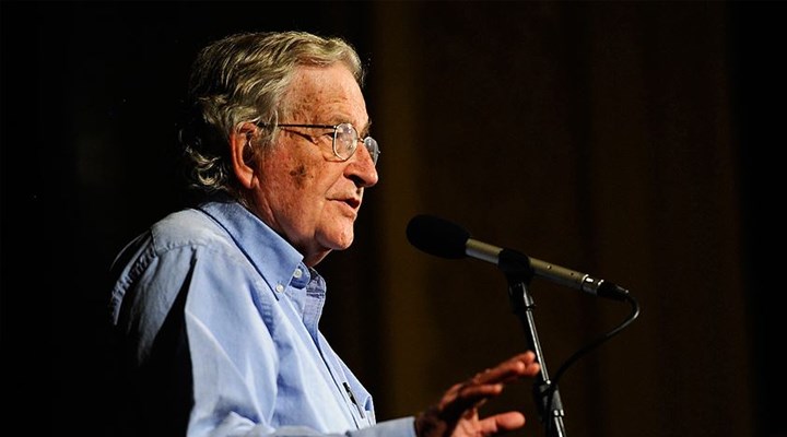 Noam Chomsky: Trump görevi bırakmazsa 82. Hava İndirme Tümeni onu saraydan zorla çıkaracak