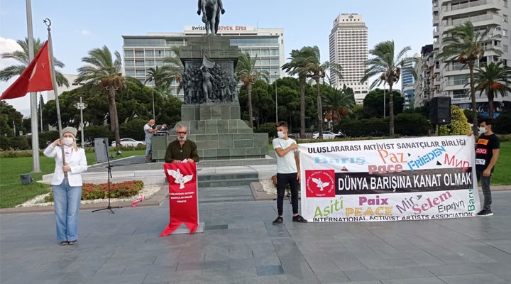 İzmir’de Uluslararası Barış Günü kutlandı
