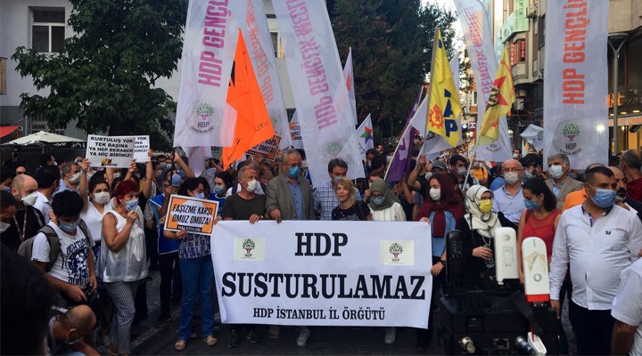 HDP’ye yönelik operasyon dört bir yanda protesto ediliyor
