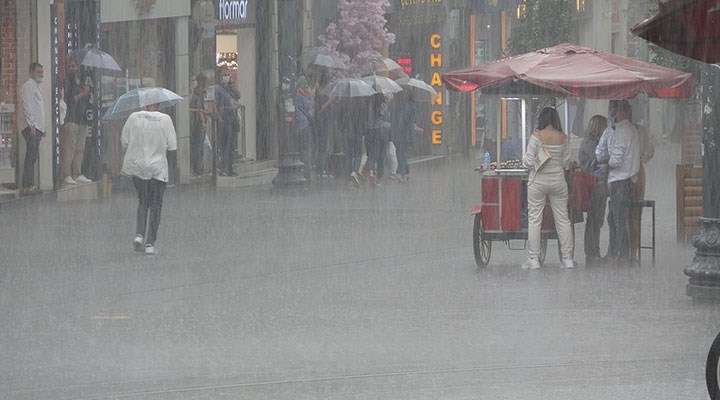 Meteoroloji açıkladı: İstanbul’da şiddetli yağış ne kadar sürecek?