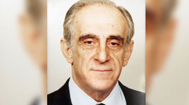 Eski Dışişleri Bakanı Bozer, koronavirüs nedeniyle hayatını kaybetti