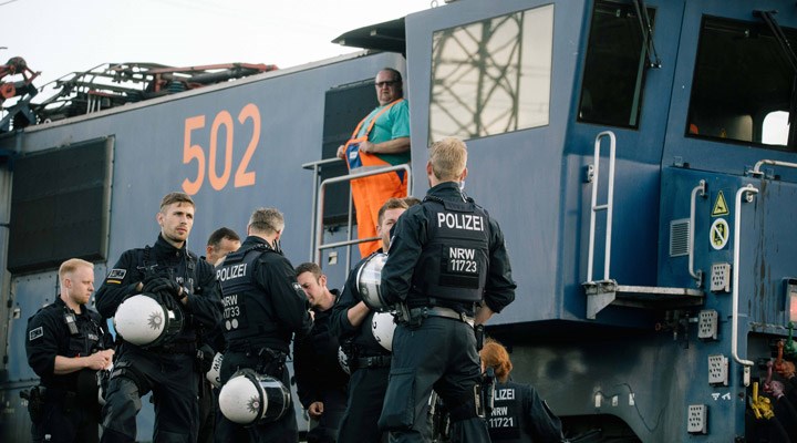 Almanya İçişleri Bakanı: Güvenlik birimlerinde yapısal bir ırkçılık sorunu yok