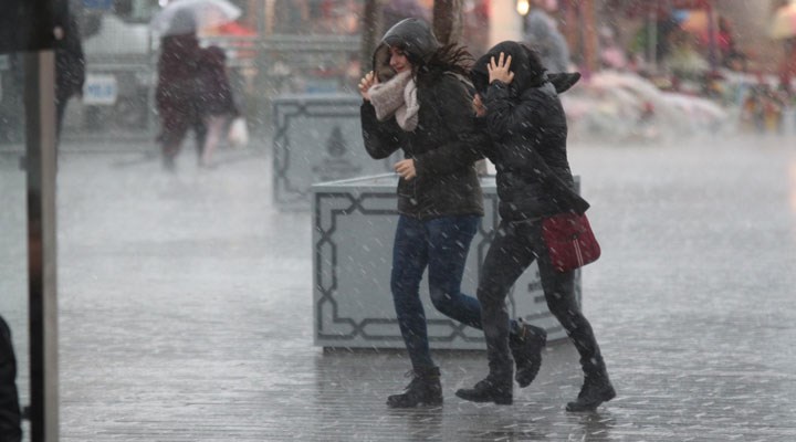 Meteoroloji'den İstanbul için dolu uyarısı: Kuvvetli olması bekleniyor