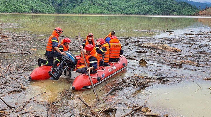 Kamboçya ve Vietnam’da yaşanan sel felaketinde can kaybı 52’ye yükseldi
