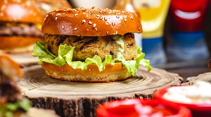 Avrupa'da çiftçilerden talep: 'Vejetaryen burger, vegan burger, veggie burger gibi terimler yasaklansın'