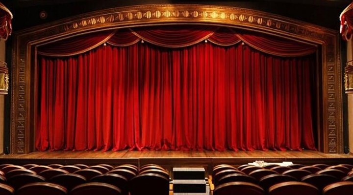 Devlet Tiyatroları, sahnelerini özel tiyatrolara açacak: Önce metin