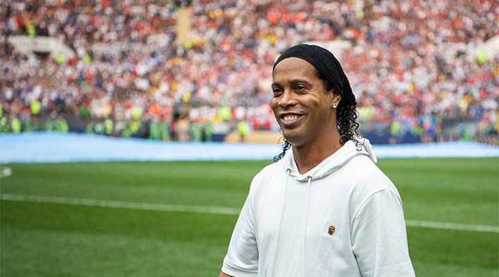 Ronaldinho koronavirüse yakalandı