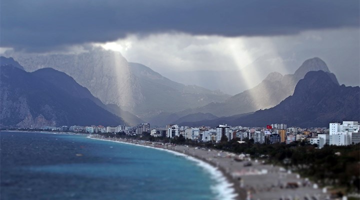 Antalya'da yağmur sonrası görsel şölen