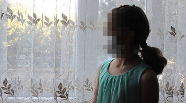 ‘Korona’lı komşunun tükürdüğü dokuz yaşındaki çocuk: Bildiği halde yaptı