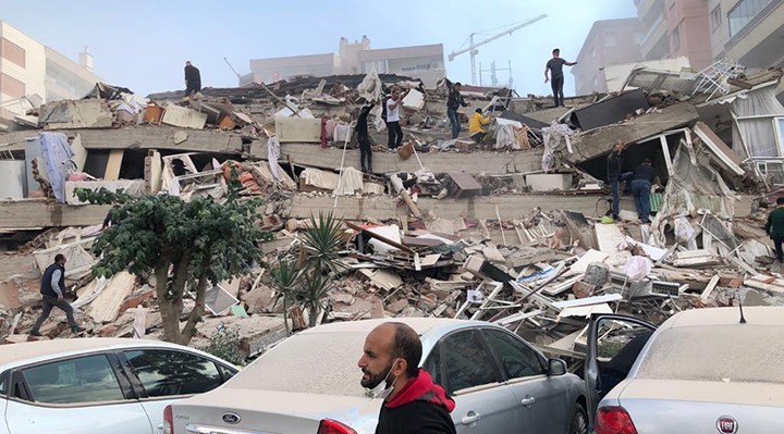 İzmir'deki depremde can kaybı 112'ye yükseldi