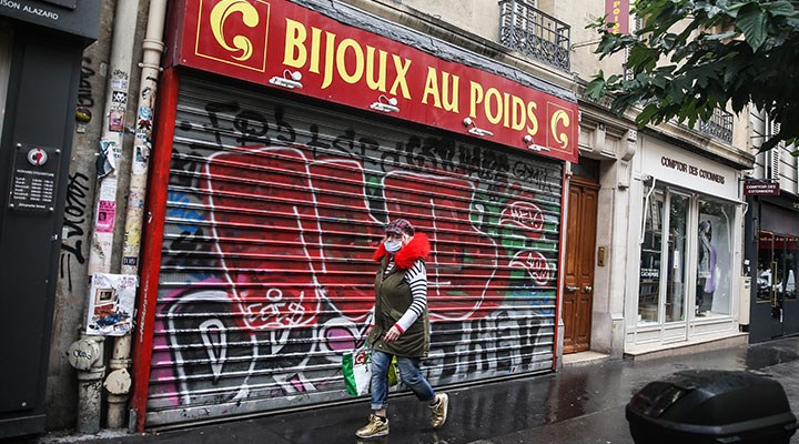 Koronavirüs: Fransa’da günlük vaka sayısında yeni rekor