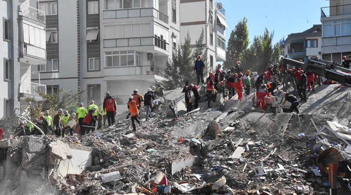 İzmir'deki depremzedelere yardım miktarı 10 milyon 836 bin 200 lirada kaldı