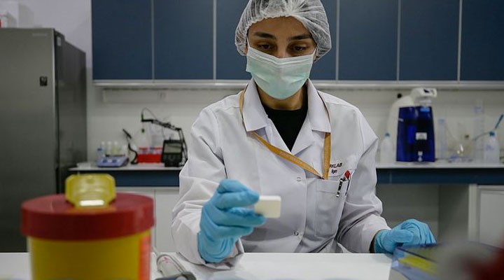 Sağlık Bakanlığı vaka sayısını ‘düzenlemenin’ yolunu buldu: Test sayısını azaltın başvurana ilaç verin