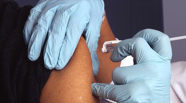 Sağlık Bakanı Koca’dan yanıt: “Koronavirüs aşısı ücretsiz mi yapılacak?”