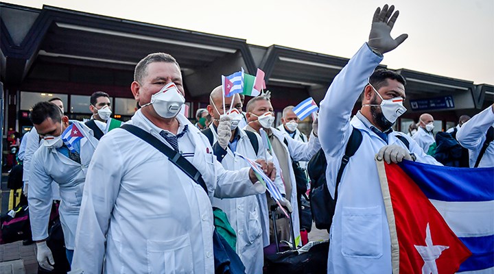İtalya'da bölge yönetimleri, Küba'dan doktor talep etti