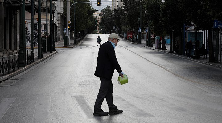 Yunanistan'da karantina uygulaması bir hafta uzatıldı