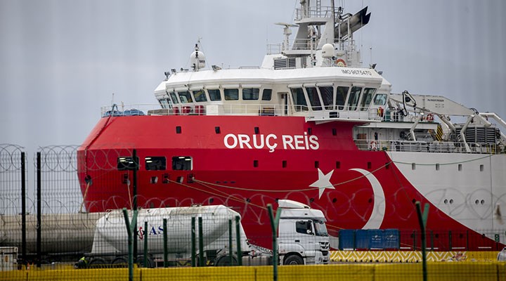 Oruç Reis, Avrupa Birliği zirvesi öncesi Antalya Limanı'na geri döndü