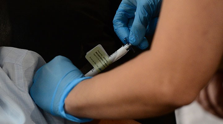 Bilim Kurulu'ndan aşı kararı: Aşılama 4 aşamada gerçekleşecek