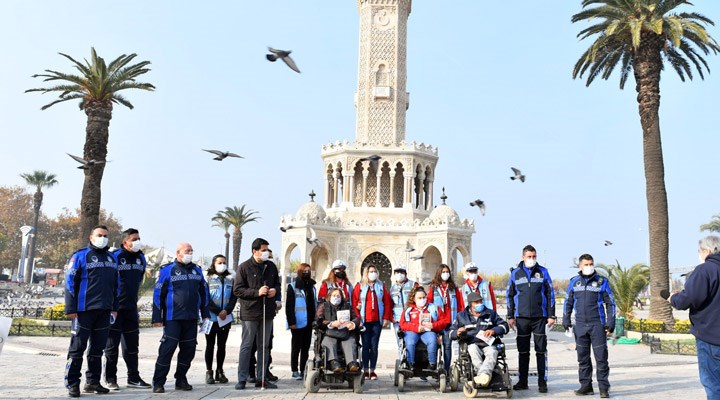 İzmir Büyükşehir Belediyesi'nden Uluslararası Engelliler Günü'nde farkındalık yürüyüşü