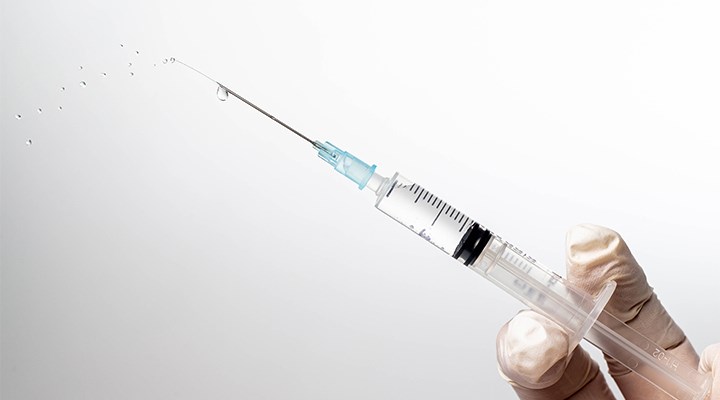 Zengin ülkeler, Covid-19 aşılarını istifliyor