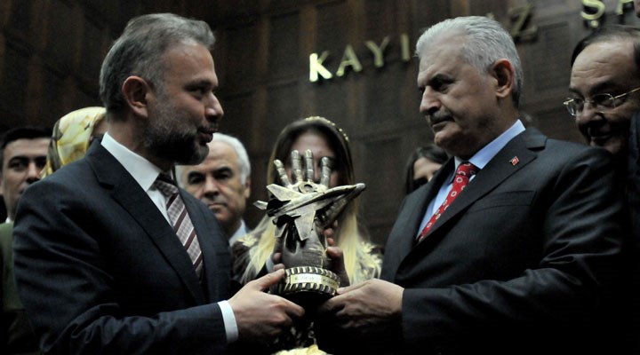 15 Temmuz'da FETÖ'cülerle çatıştığını iddia eden AKP'li başkan Antalya’da çıktı