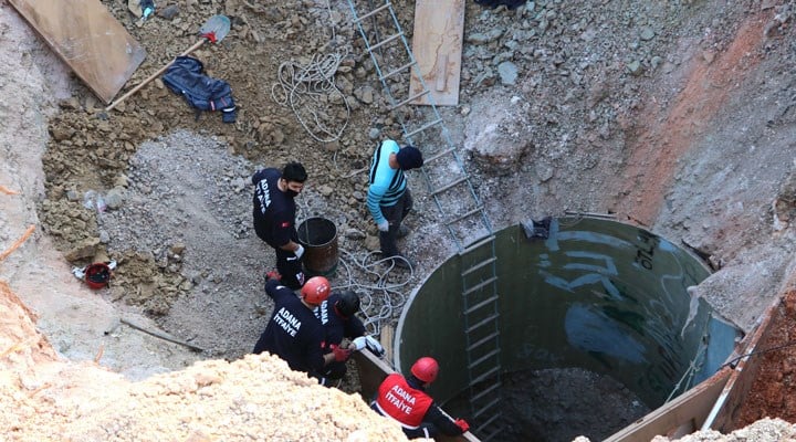 Adana’da kuyu çöktü: 2 işçiden 1'inin cansız bedenine ulaşıldı