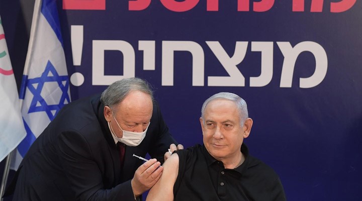 İsrail'de ilk Covid-19 aşısı canlı yayında Netanyahu'ya yapıldı