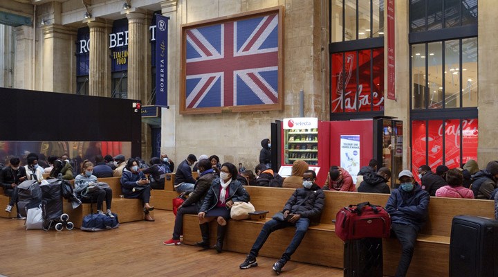 Fransa, İngiltere'den yolcuların gelişine izin verecek