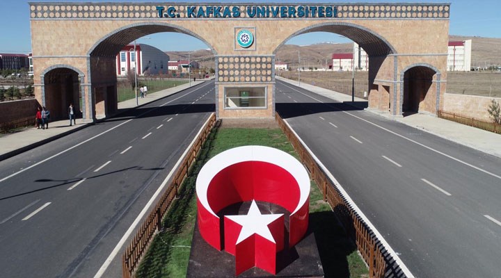 Kadro yine adrese teslim: Kafkas Üniversitesi akademik ilanında iki günde çağ değiştirdi!