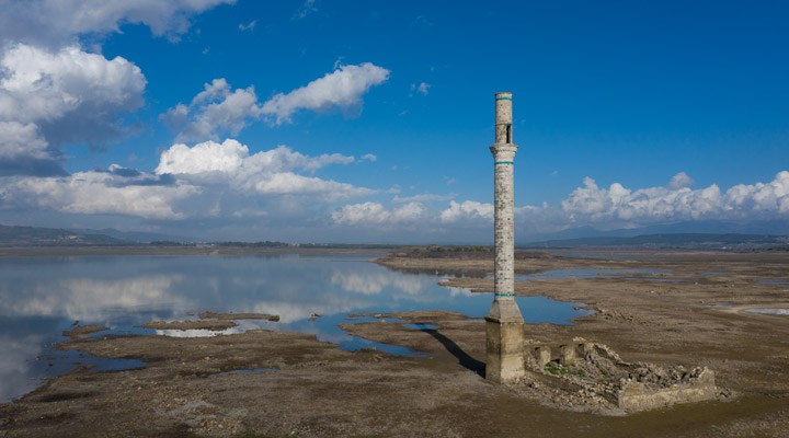 İzmir'de barajlardaki su oranı geçen yılın gerisinde kaldı