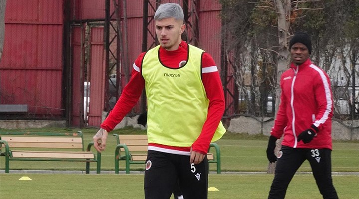 Trabzonspor, Berat Özdemir'i renklerine bağladı