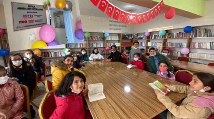 Edebiyat Gönüllüleri ilk kütüphaneyi Mardin'de kurdu