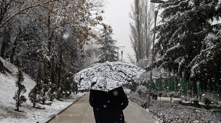 Meteoroloji saat verdi: İstanbul’da kar yağışı yarın başlayacak