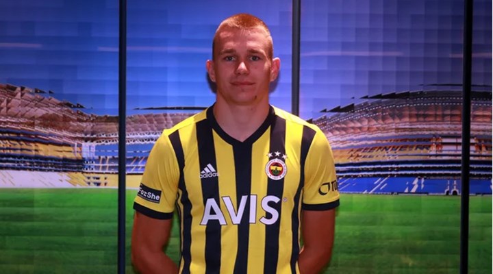 Fenerbahçe, Macar futbolcu Attila Szalai'yi kadrosuna kattı