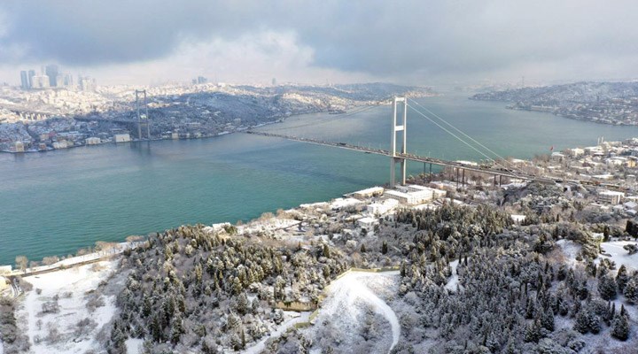 Fotoğraflarla: İstanbul'da kar yağışı etkili oldu