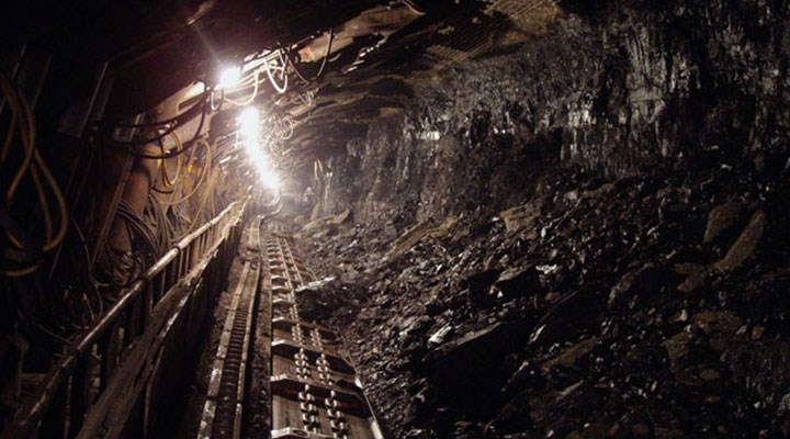 Çin’de çöken madende toprak altındaki madenciler 15 gün daha bekleyecek