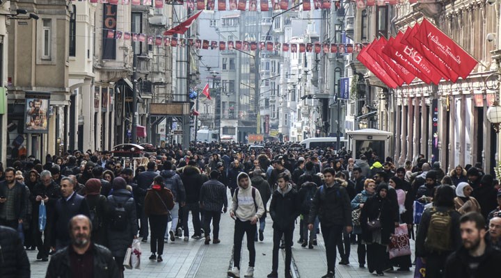 Araştırma: İstanbullunun yüzde 57.1’i geçinecek kadar para kazanamıyor, yüzde 23'ü işten çıkarılmaktan korkuyor