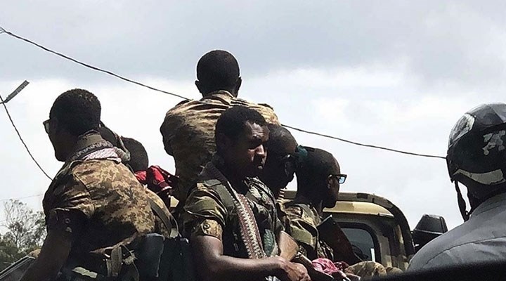 Etiyopya ordusu sivilleri katlediyor