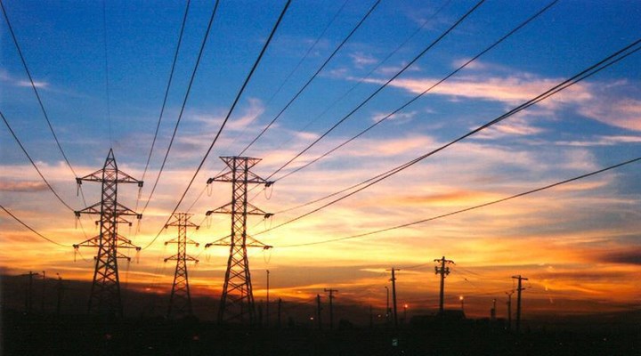 Karaburun’daki elektrik kesintilerine çözüm aranıyor